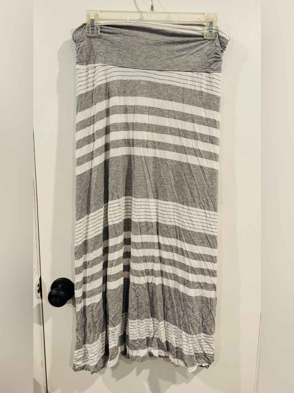 Contemporary Style Signature studio Women's LARGE Striped Maxi Skirt